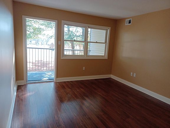 4th image of 2101 Cedar Run Dr #203