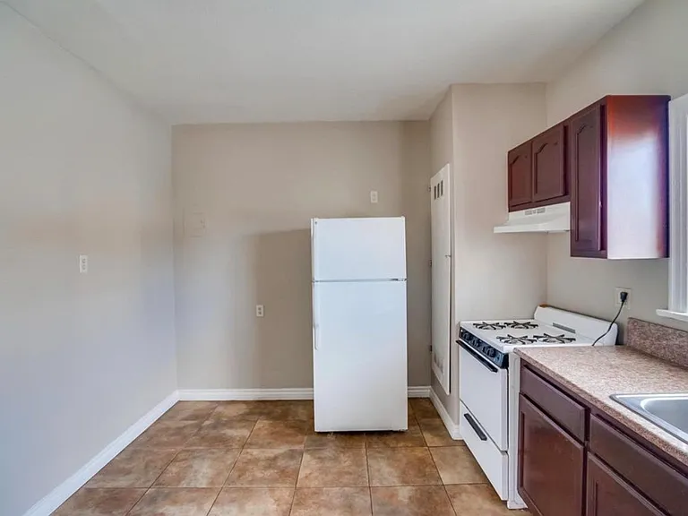 1359 Saint Louis Ave #1359 — Photo 9