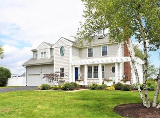 706 Riverdale Dr, Stratford, CT 06615