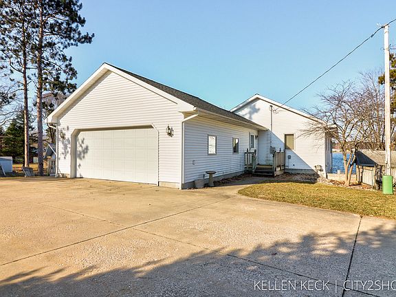 5th image of 1819 N White Birch Dr