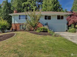 8907 228th St SW, Edmonds, WA 98026