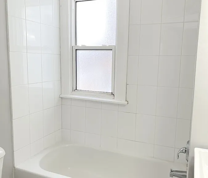 896 Pillette Rd #2 — Photo 11