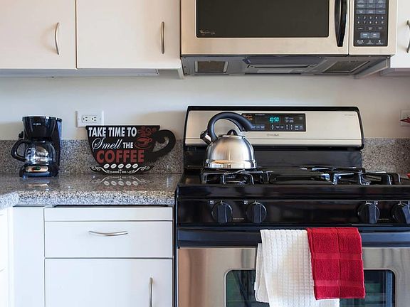 4th image of 334 Santana Row APT 234