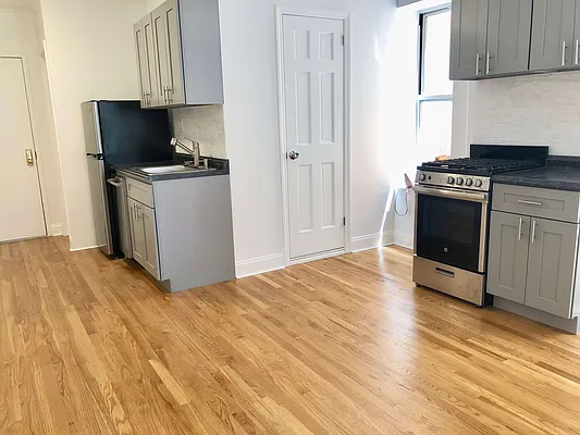 Rented by Warren T Real Estate Corp. | media 23