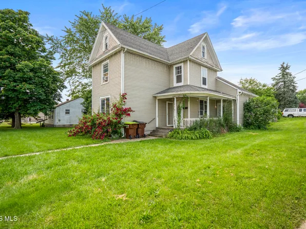 300 S Cherry St, Woodville, OH 43469