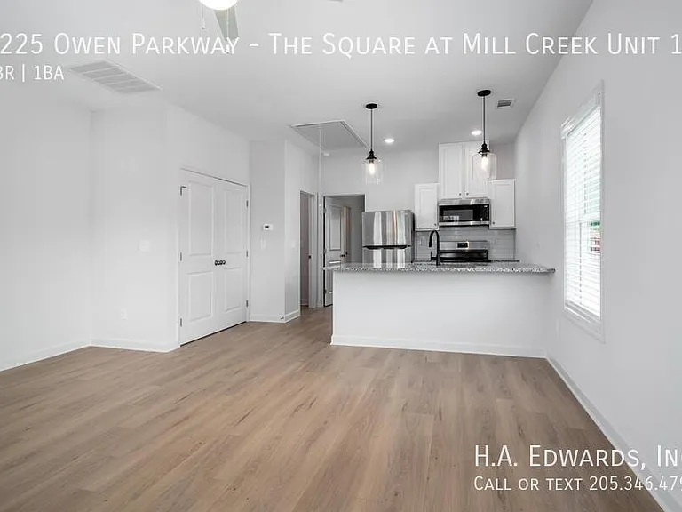 4225 Owen Pkwy #THE SQUARE AT MILL C — Photo 5