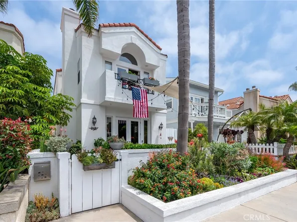 213 Elmira Ave, Huntington Beach, CA 92648