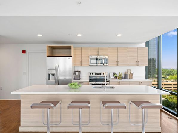 2030 Hudson St #1B-1BA-900SQFT