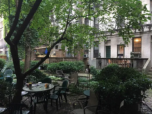 Rented by Oxford Property Group | media 15