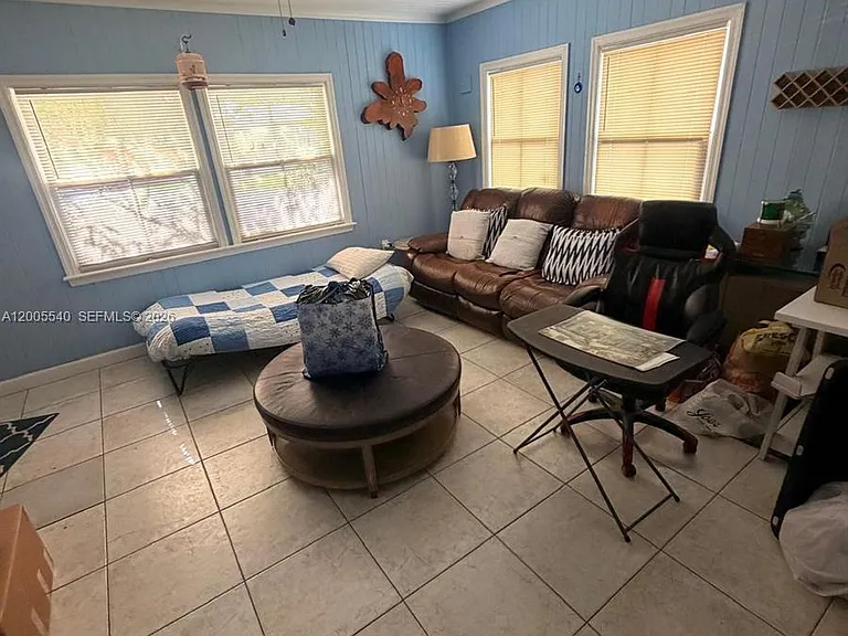 2835 SW 37th Ct #1 — Photo 2