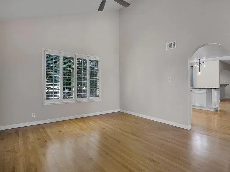 976 Pizarro Ln — Photo 18