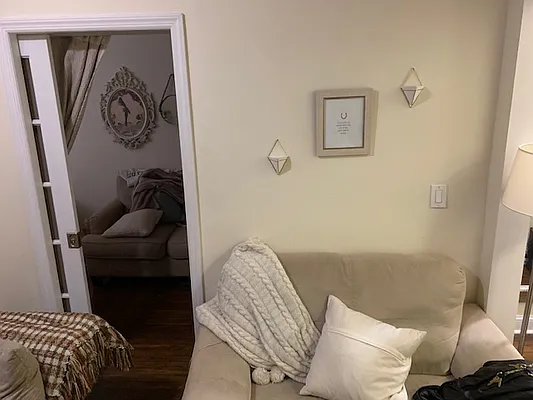 Rented by Salon Realty Corp | media 22