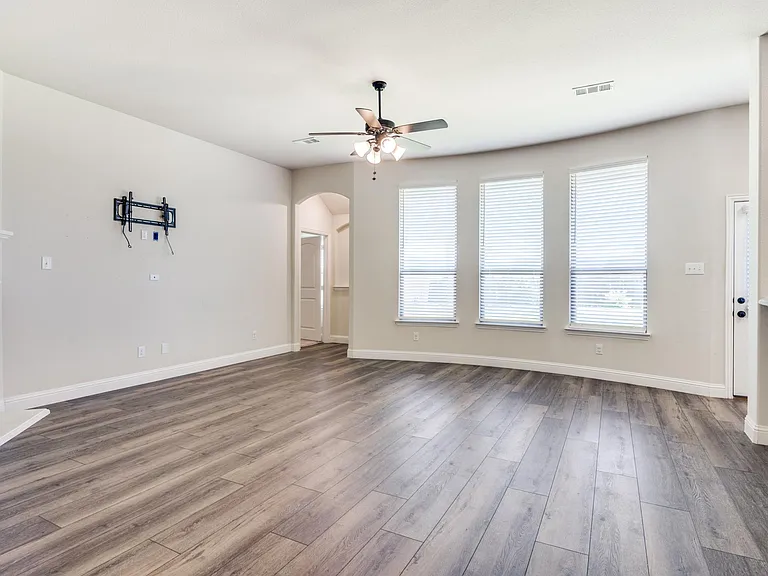 236 Pennridge Dr — Photo 3