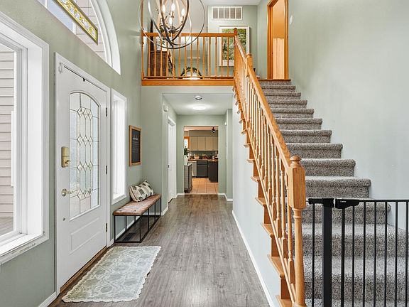 4th image of 4489 Northlake Dr