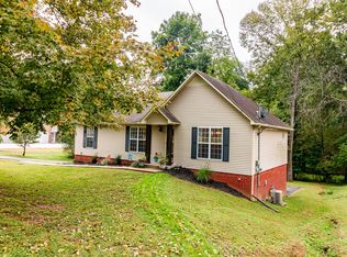 729 Cheairs Cir, Columbia, TN 38401
