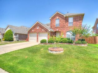 2421 Foxwood Ln, Little Elm, TX 75068