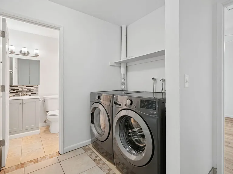Images Columbia Apartments — Photo 78