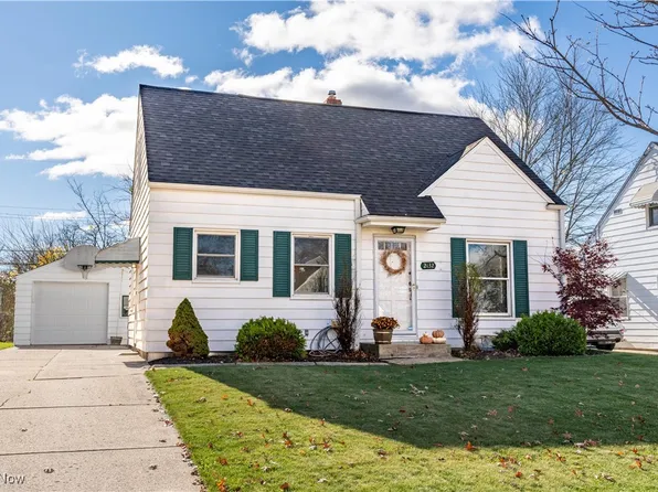 2432 Shaw Ave, Cuyahoga Falls, OH 44223