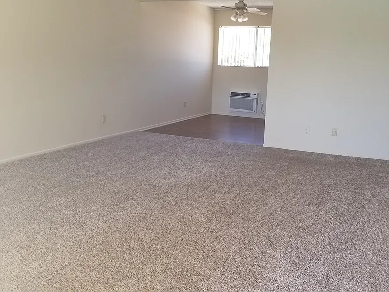 The Enrique Apartments — Photo 3