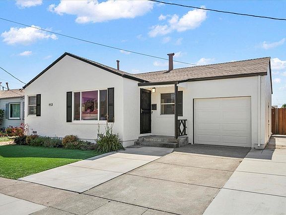 3rd image of 829 Ventura St