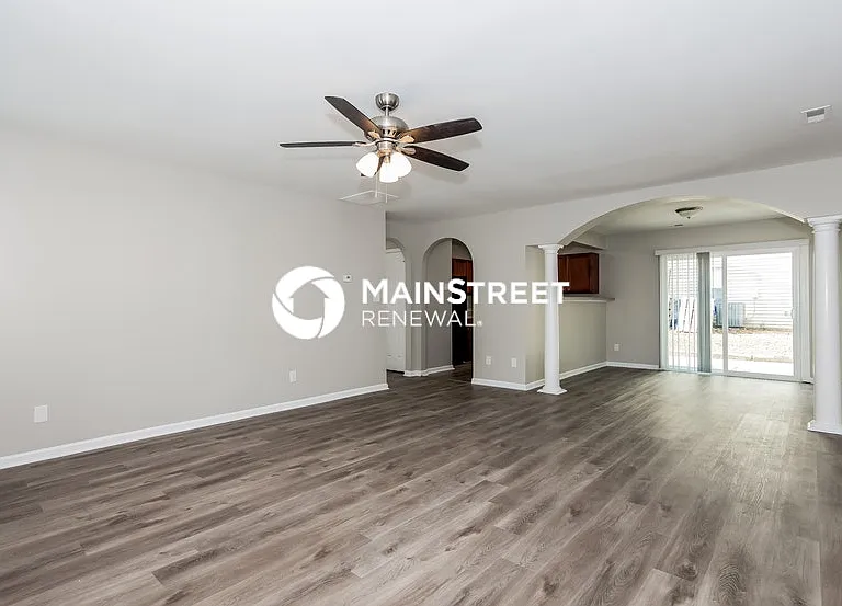 1135 Larkspur Ln — Photo 5
