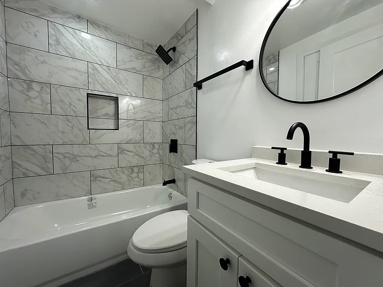 4338 N Clarendon Ave #GS — Photo 16
