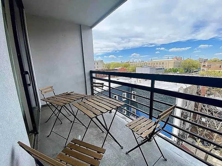 155 Meserole St #5D — Photo 7