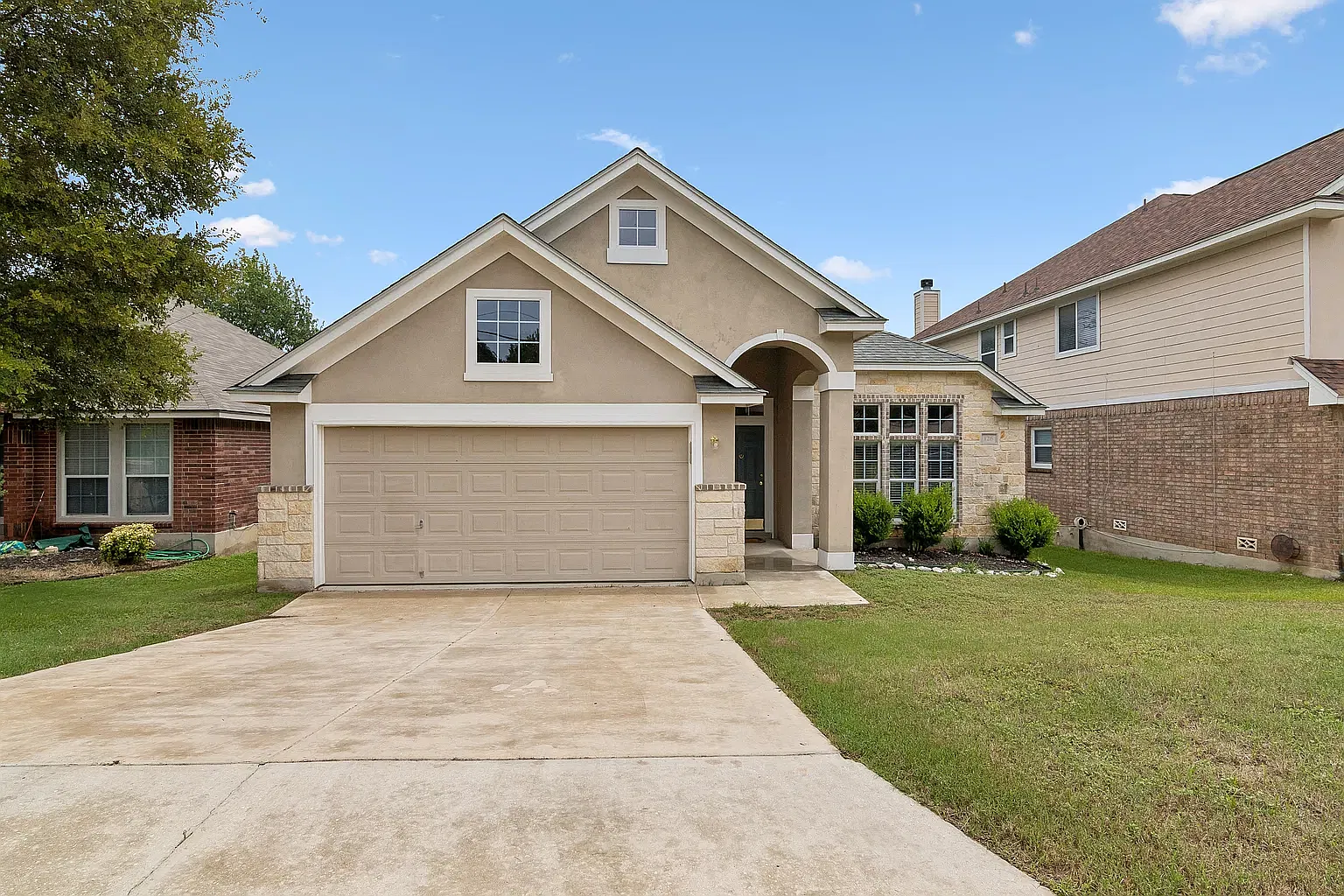 3 bed, 1659 sqft, $2,345 — Photo 4