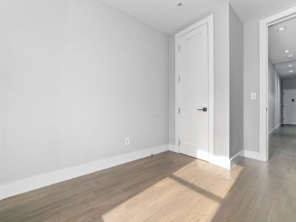 2nd image of 124 E 117th St APT 1H
