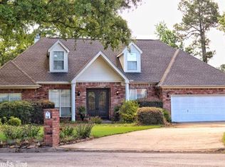 16 Southshore Cir, Maumelle, AR 72113