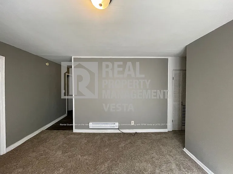 2459 Vivian Dr — Photo 3