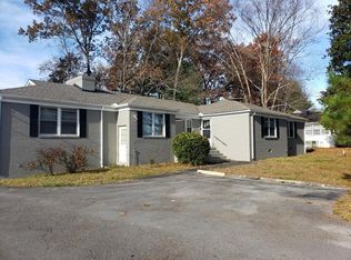304 Golf Club Ln, Tullahoma, TN 37388