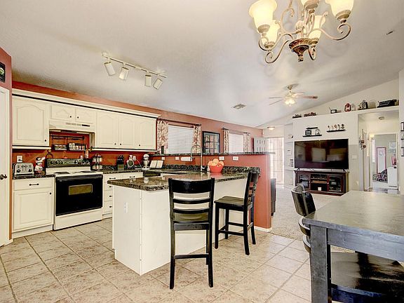 3rd image of 338 N 103rd St