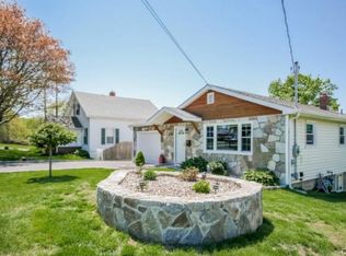 990 Stratford Rd, Stratford, CT 06615