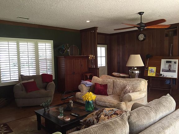 5th image of 1140 Greenwood Dr