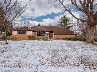 5892 Effingham Rd, Columbus, OH 43213