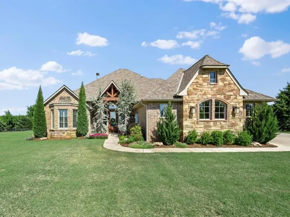 7400 Misty Glen Dr, Edmond, OK 73025