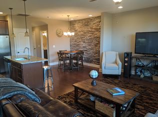 136 Ambassador Private Cir, Hendersonville, TN 37075
