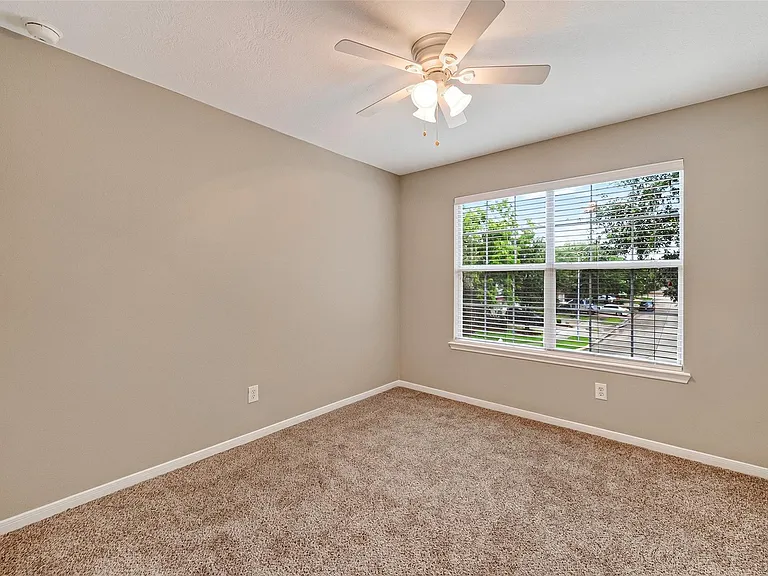 5403 Canyon Hollow Dr — Photo 34
