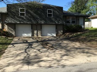 1305 SW Sunset Ave, Blue Springs, MO 64015