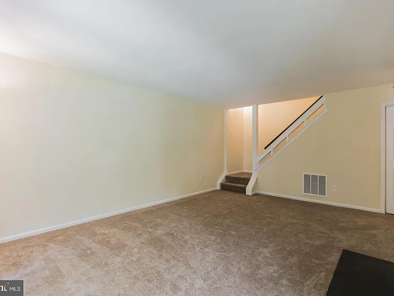 13 Heather Ct — Photo 3