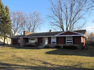 188 Thomas Dr, Sycamore, IL 60178