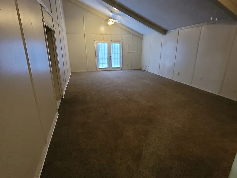 5726 Waterford Dr — Photo 10