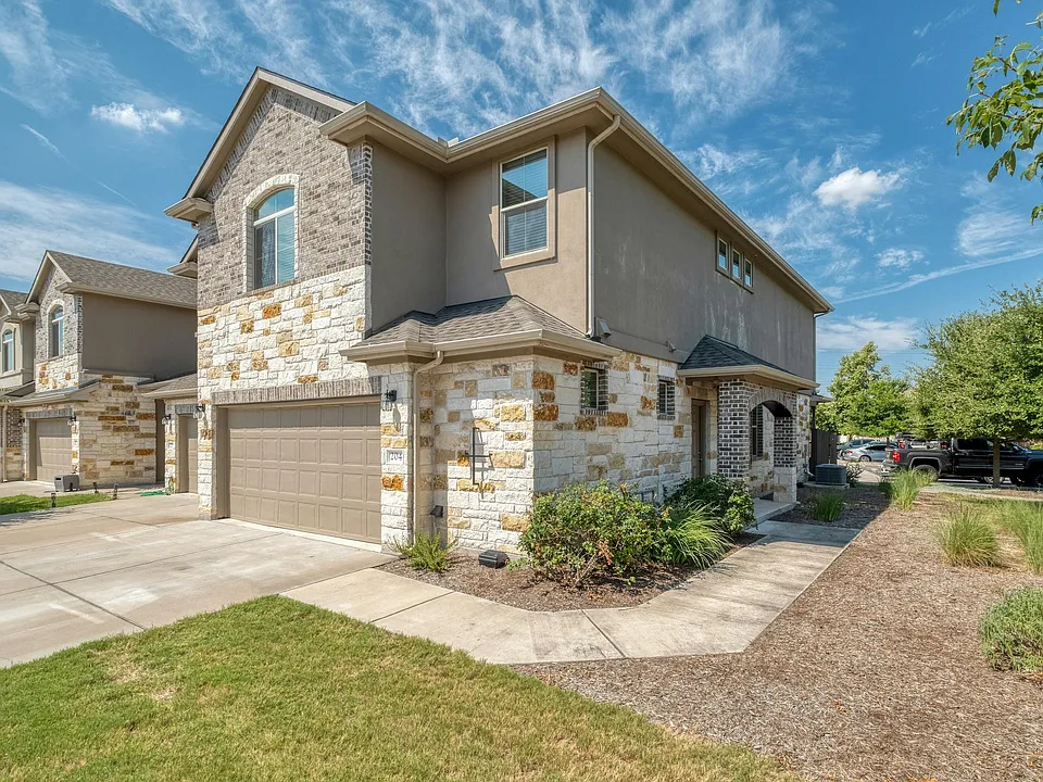2880 Donnell Dr #204