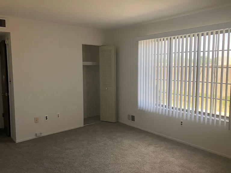 20705 Edgewood St — Photo 5