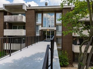 1402 Charlemagne Cir, Pittsburgh, PA