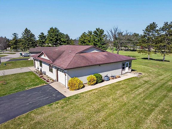 2nd image of 623 Saddle Ridge