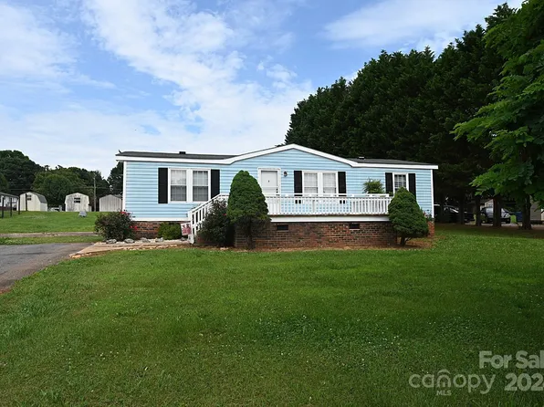 1690 Amy Dr, Conover, NC 28613