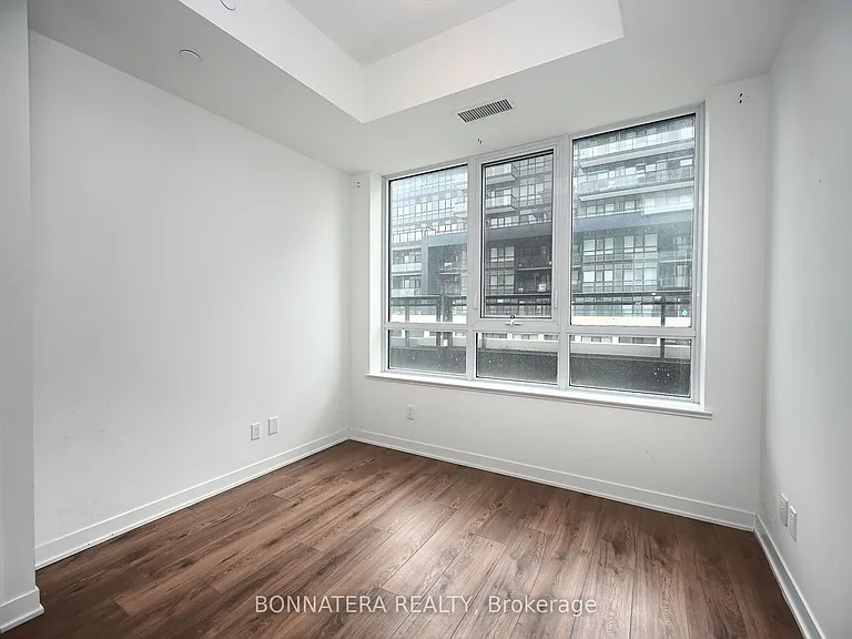 405 Dundas St W #319 — Photo 28