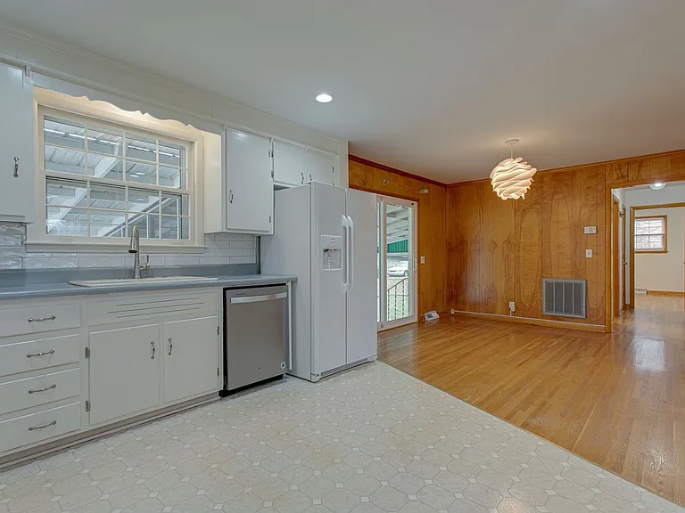171 McCall St — Photo 10